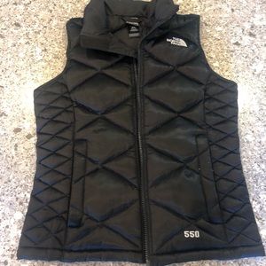 Girls 10/12 Black The North Face 550 vest